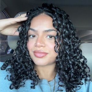 Meet your Posher, Lilly